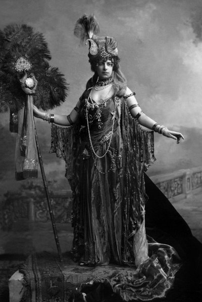 Lady Feodorowna Sturt von Studio Lafayette