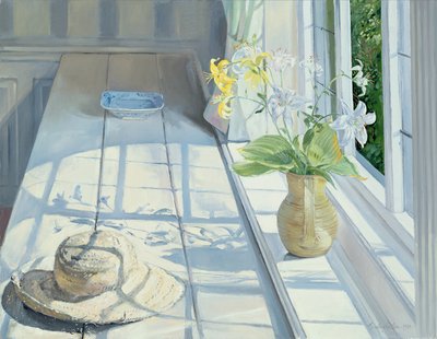 Lilien und ein Strohhut von Timothy Easton
