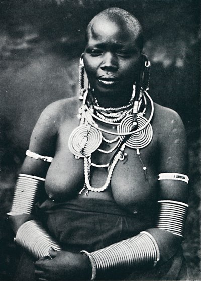 Eine Massai-Matrone, 1912 von Unbekannt