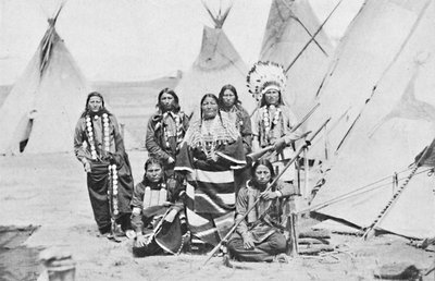 Ein indianischer Häuptling und Frauen von Unbekannt