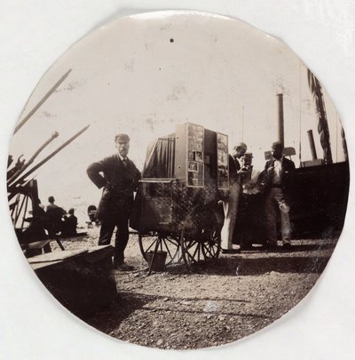 Strandfotograf, um 1890 von Unbekannt