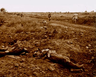 Leichen deutscher Soldaten, ca. 1914-1918 von Unbekannt