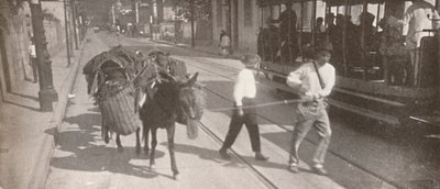 Mit der Straßenbahn und dem Maultier, 1914 von Unbekannt