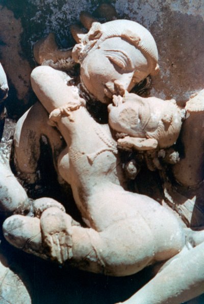 Erotische Skulptur, Khajuraho, Indien, ca. 950-1050, 20. Jahrhundert von Unbekannt
