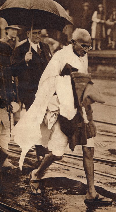 Gandhi in London, 1930, 1938 von Unbekannt