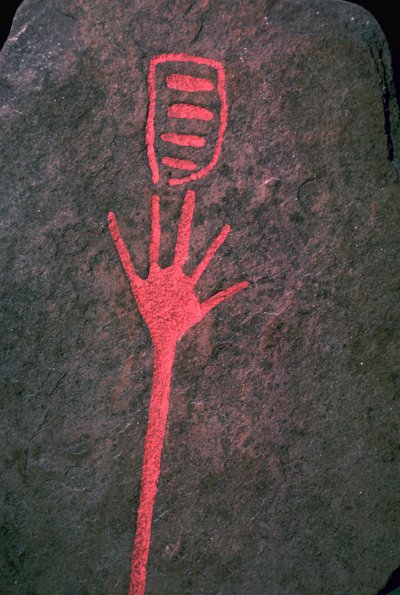 Hand in Stein gemeißelt, Bronzezeit von Unbekannt