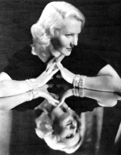 Jean Arthur, amerikanische Schauspielerin, 1934-1935 von Unbekannt
