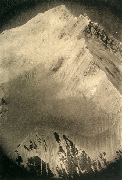 Nordostgrat des Mount Everest von Unbekannt
