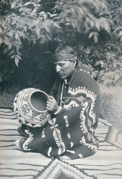 Pueblo-Indianer-Keramik, 1931 von Unbekannt