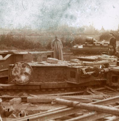 Eisenbahngeschütz für die Big Bertha, um 1914-1918 von Unbekannt