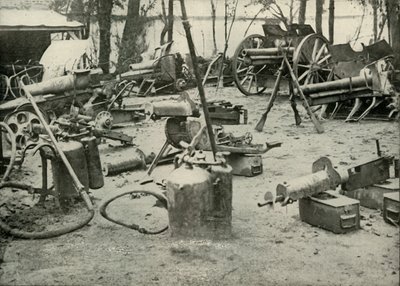 Einige Beutestücke vom Schlachtfeld, 1919 von Unbekannt