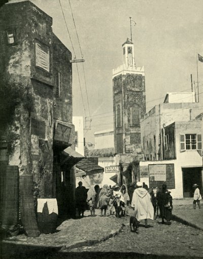 Straßenszene in Tanger, zeigt eine Moschee, 1902 von Unbekannt