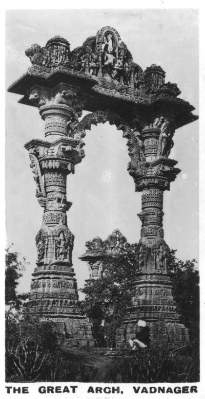 Der Große Bogen, Vadnagar, Gujarat, Indien, um 1925 von Unbekannt