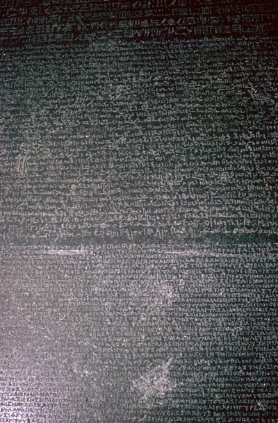 Der Stein von Rosetta, Ägyptisch, Ptolemäische Zeit, 196 v. Chr. von Unbekannt