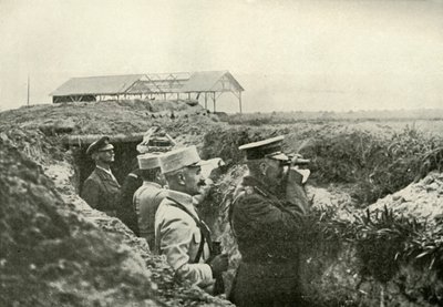 Beobachtung der Schlacht in Frankreich, ca. 1915, 1919 von Unbekannt