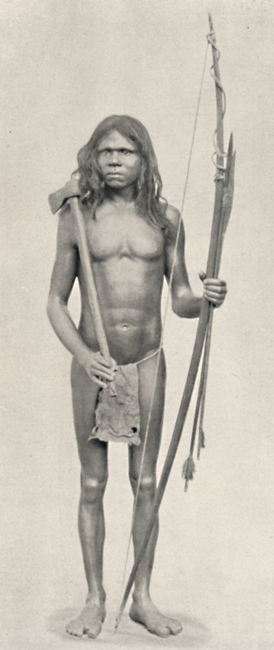 Wedda mit Bogen, Pfeilen und Beil, 1926 von Unbekannt
