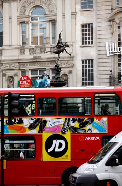 Roter Londoner Bus, Piccadilly (Foto) von Unbekannt