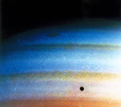 Wolkenmuster auf Saturn, fotografiert von Voyager 1 von Frederick (attr. to) Barnard