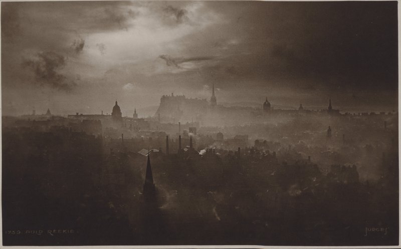 Auld Reekie (s/w Foto) von (after) English photographer