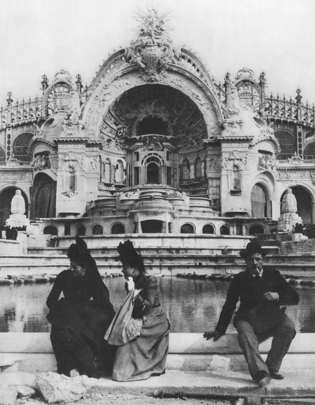 Le Chateau D’Eau von (after) French Photographer