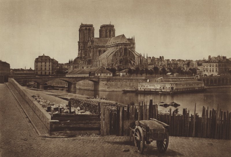 Der Chor von Notre-Dame von (after) French Photographer
