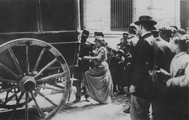 Der Polizeiwagen von (after) French Photographer