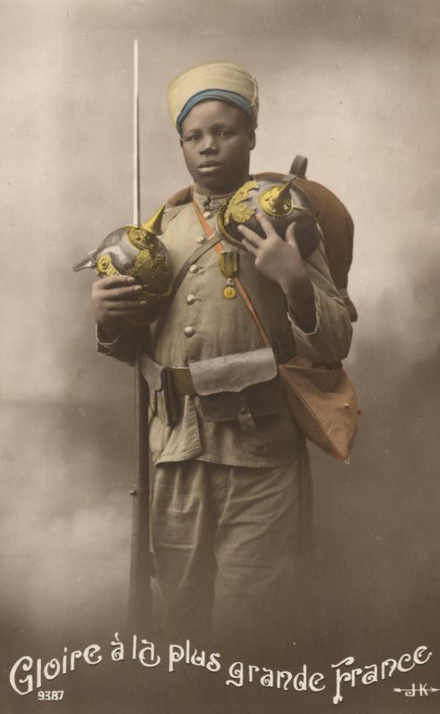 Senegalesischer Soldat von French Photographer