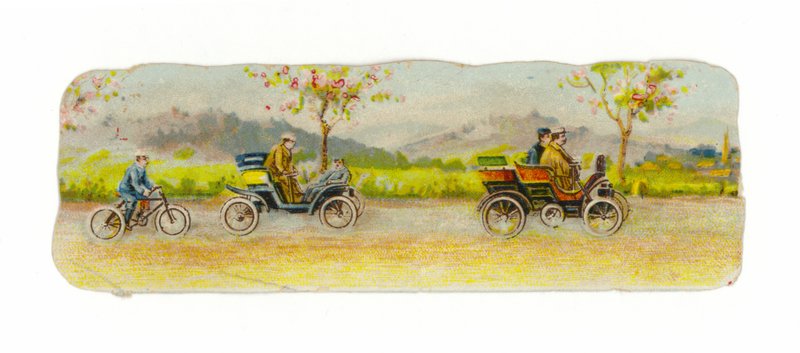 Belebte Straße mit Autos und Fahrrädern von American School