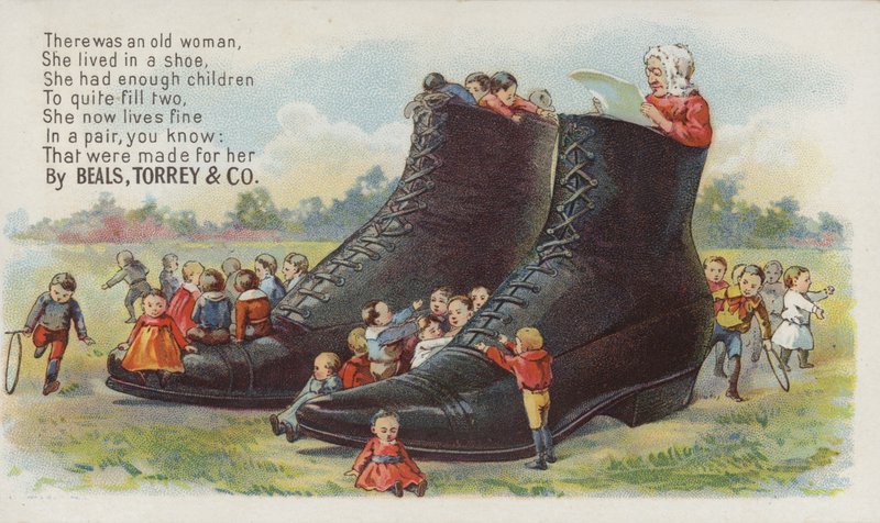 Alte Frau in einem Schuh von American School