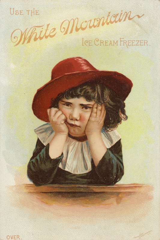 Trauriges Mädchen mit Gesicht in den Händen von American School