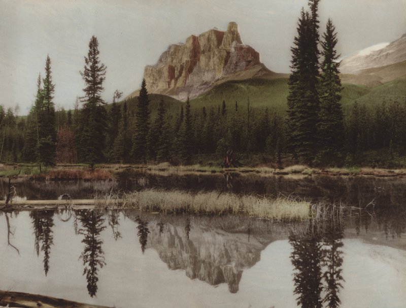 Castle Mountain von Byron Hill Harmon