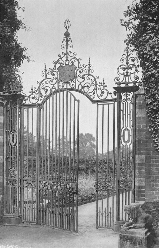 Eingang zum Molkegarten von Charles Latham