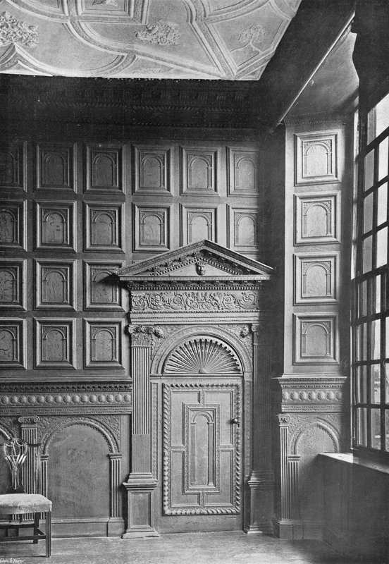 The Red Lodge: Das Salonfenster von Charles Latham