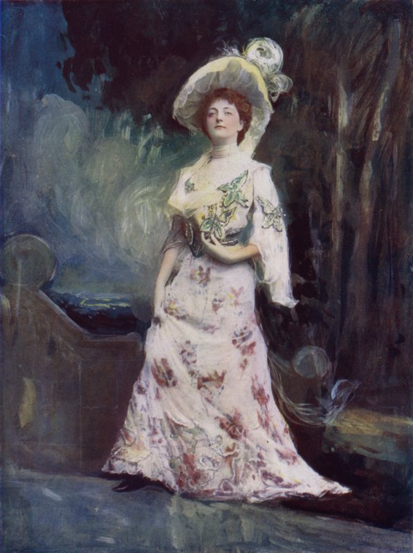 Mrs Maesmore Morris in Chance, The Idol von English Photographer