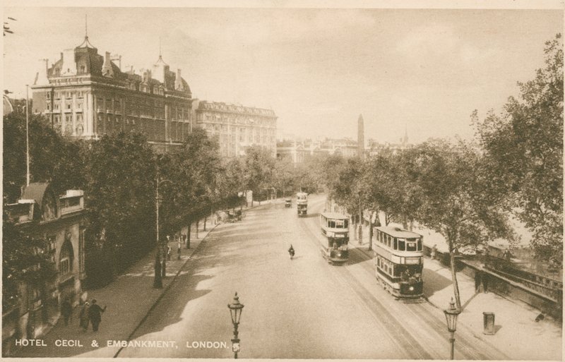Hotel Cecil und Ufer, London von English Photographer
