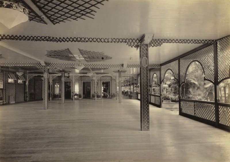 Marine Hotel, Ballsaal, 1920 von English Photographer