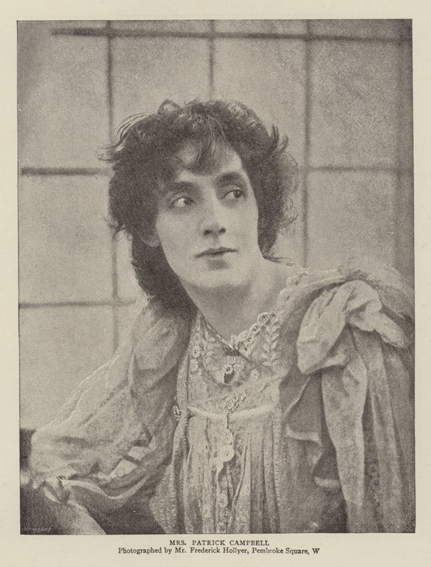 Mrs. Patrick Campbell von English Photographer