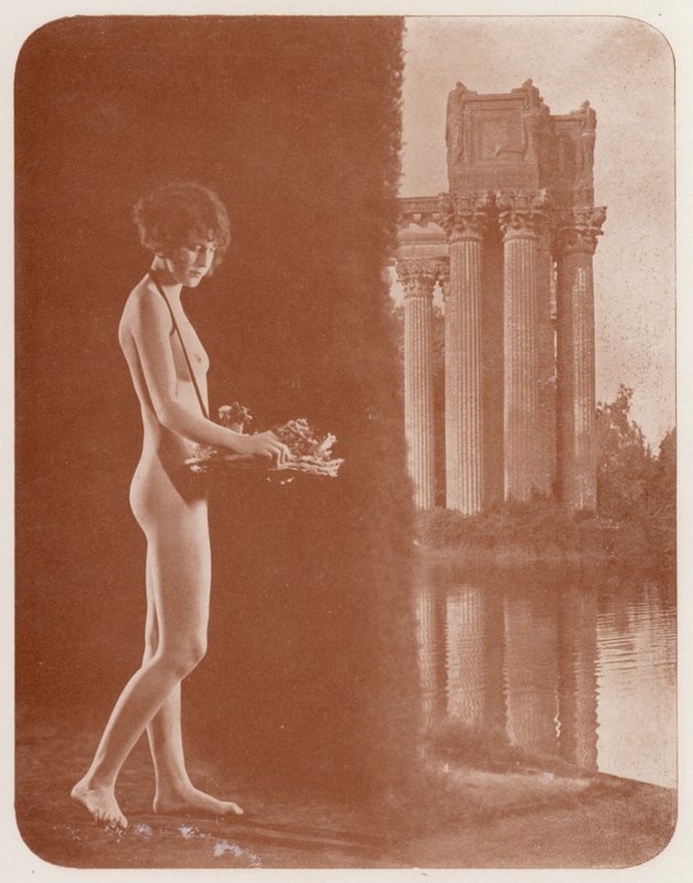 Nudistische Kunst: Mädchen von Athen von English Photographer