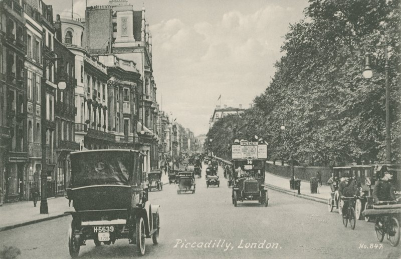 Piccadilly, London von English Photographer