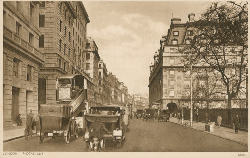 Piccadilly, London von English Photographer