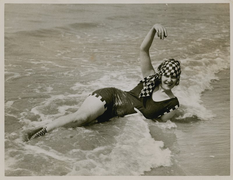 Posieren am Brighton Beach von English Photographer