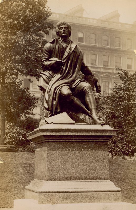 Statue von Robert Burns von English Photographer
