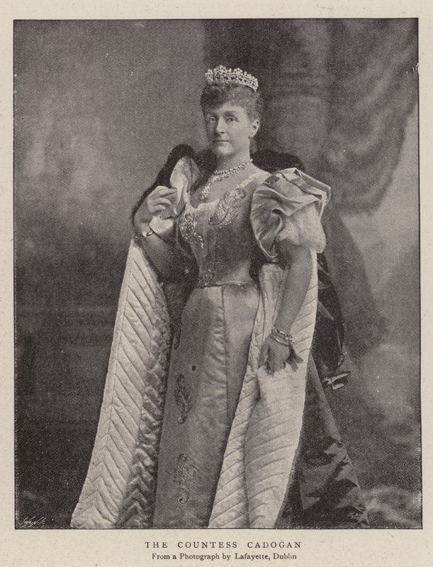 Die Gräfin Cadogan von English Photographer