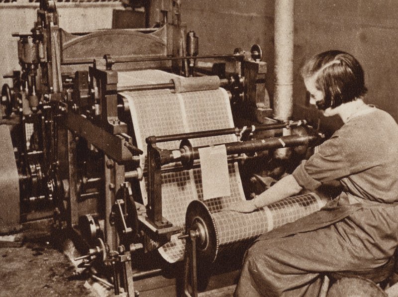 Die Post: Briefmarken drucken von English Photographer