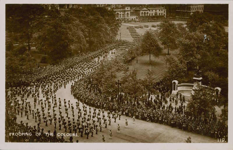 Trooping the Colour von English Photographer