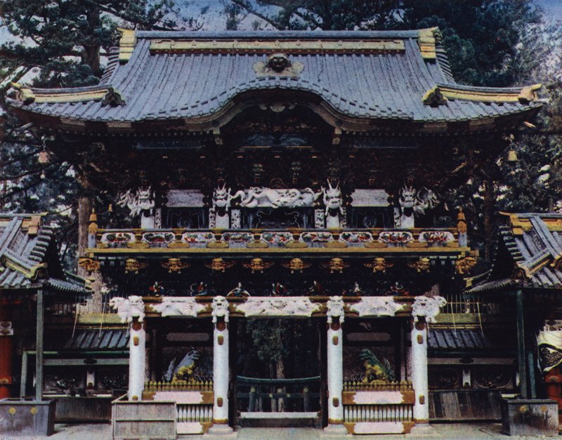 Nikko, Toshogu, Yomei-mon, von innen von European Photographer