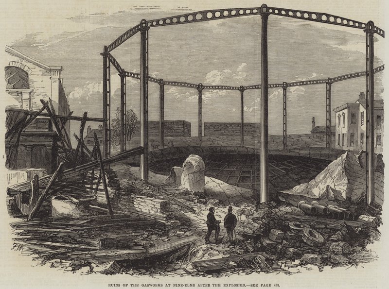 Ruinen der Gaswerke in Nine-Elms nach der Explosion von Frank Watkins