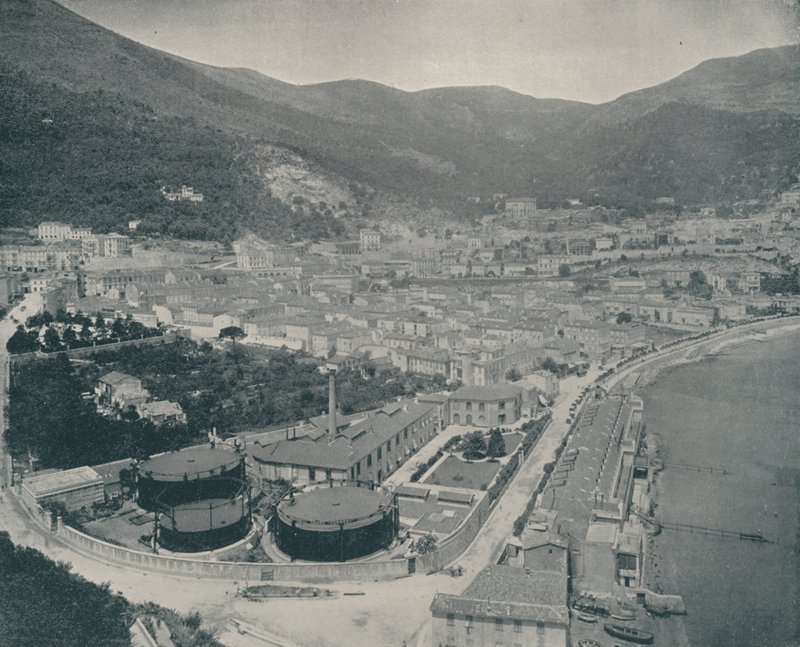 Eine andere Ansicht von La Condamine von French Photographer
