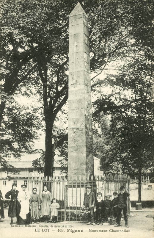 Le Lot, Figeac, Denkmal Champollion von French Photographer