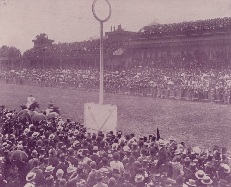 Paris: Renntag in Longchamps von French Photographer